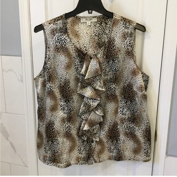 Cheetah Print Button Down Top With Ruffles - Picture 7 of 7